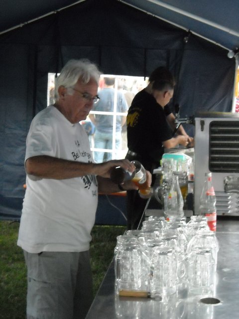 010.jpg