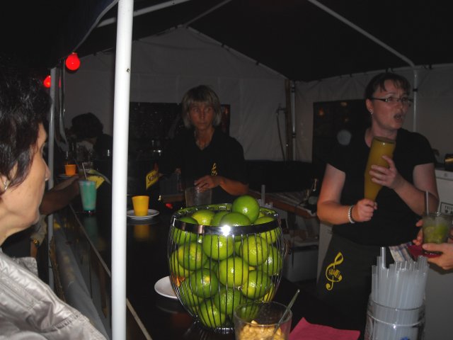 010.jpg