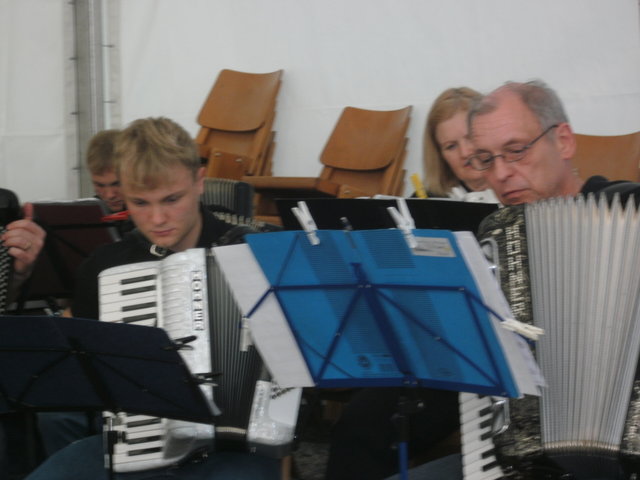 010.jpg